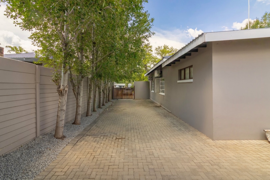 3 Bedroom Property for Sale in Kroonheuwel Free State